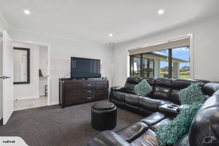 Photo of property in 8 Margot Lane, Matangi, Hamilton, 3283