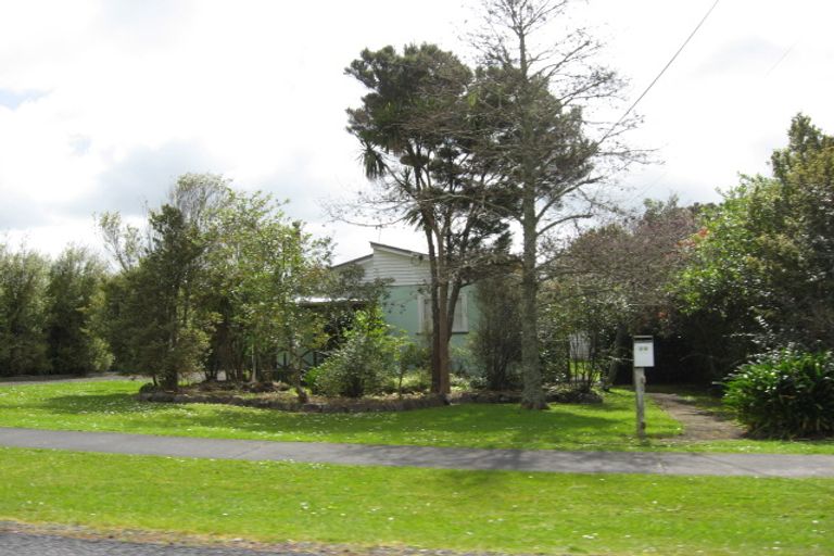 Photo of property in 20 Ferry Parade, Herald Island, Auckland, 0618
