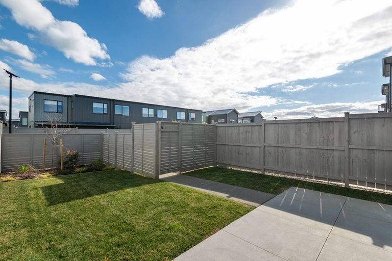 Photo of property in 4 Wintergarden Avenue, Rosehill, 2113
