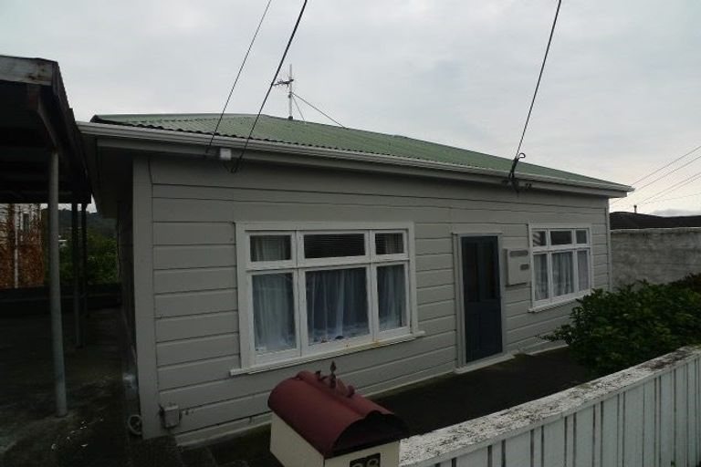 Photo of property in 28 Henry Street, Kilbirnie, Wellington, 6022