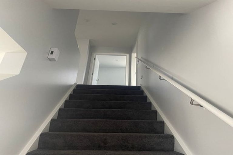 Photo of property in 128a Randwick Road, Moera, Lower Hutt, 5010