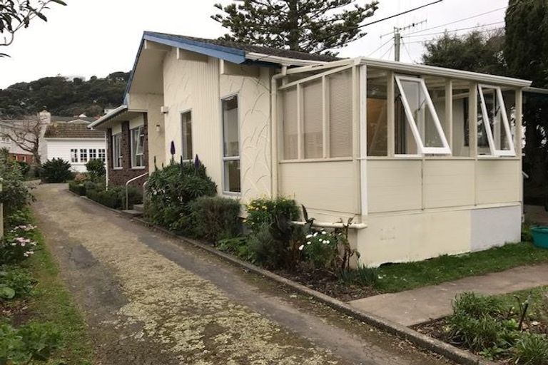 Photo of property in 15a Streatlam Crescent, Strathmore Park, Wellington, 6022