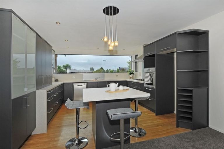 Photo of property in 5 Country Palms Drive, Halswell, Christchurch, 8025