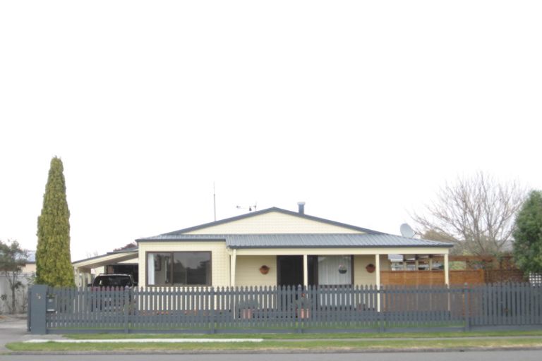 Photo of property in 73 Wharerangi Road, Greenmeadows, Napier, 4112