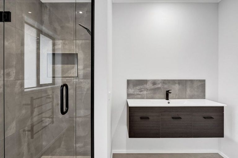 Photo of property in 30a Hunter Street, Hawera, 4610