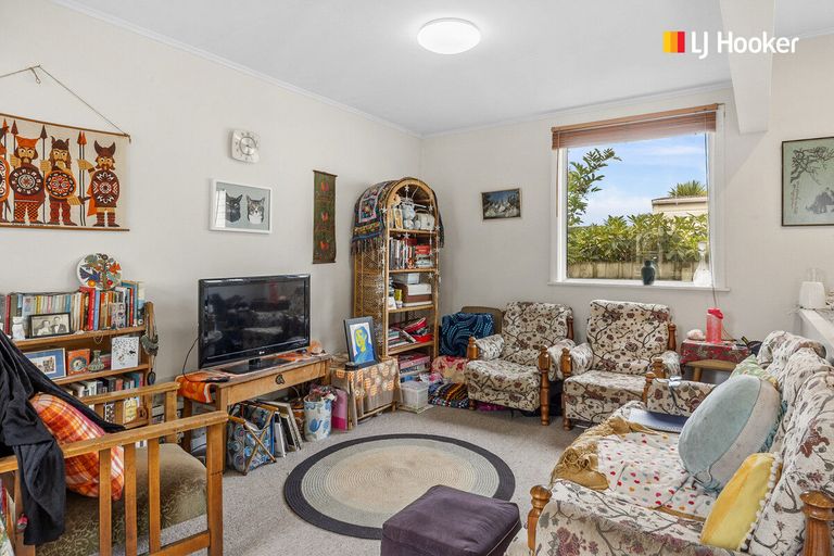 Photo of property in 23 Royal Crescent, Saint Kilda, Dunedin, 9012