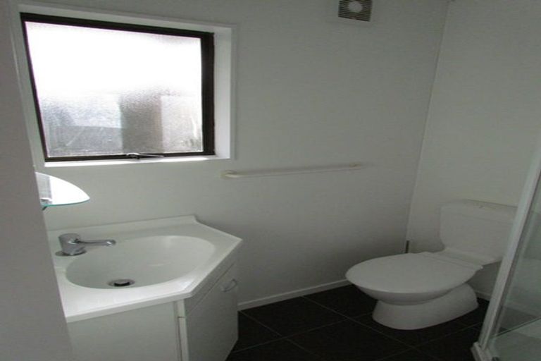 Photo of property in 6 Seagull Place, Whitby, Porirua, 5024