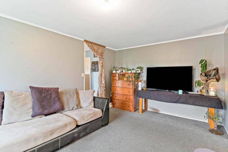 Photo of property in 25 Dissmeyer Drive, Clover Park, Auckland, 2019