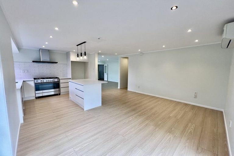 Photo of property in 3 Mimosa Place, Half Moon Bay, Auckland, 2012