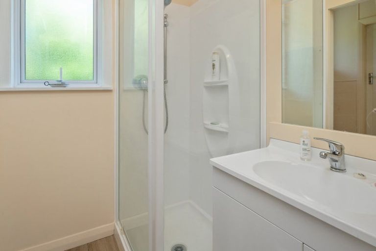 Photo of property in 169 Waikawa Road, Picton, 7220