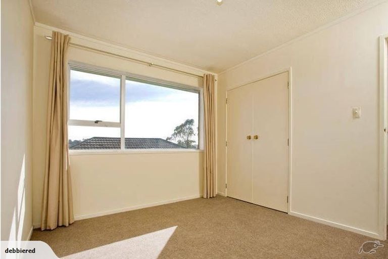 Photo of property in 1/24 Bayview Road, Bayview, Auckland, 0629
