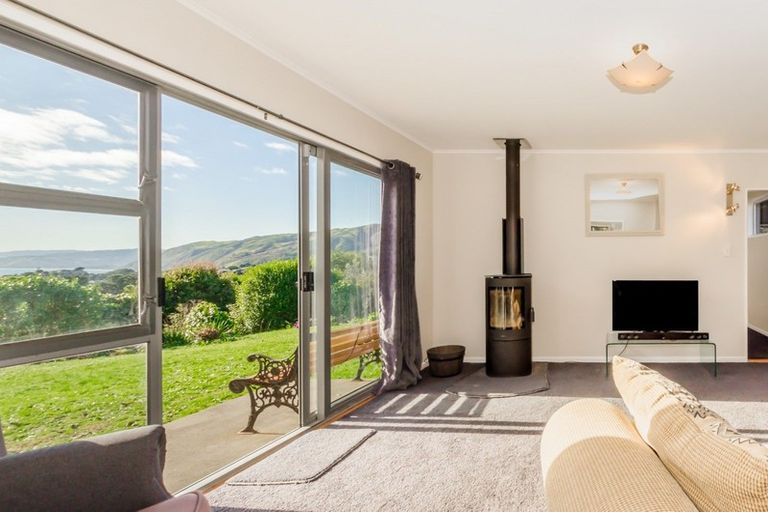 Photo of property in 6 Kapekape Place, Pukerua Bay, 5026