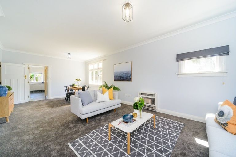 Photo of property in 35 Florence Avenue, Palmerston North, 4414