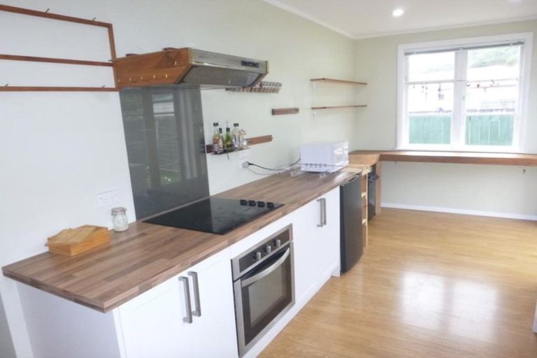 Photo of property in 1/402 Cambridge Terrace, Naenae, Lower Hutt, 5011