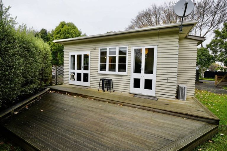 Photo of property in 6 Nathan Place, West End, Palmerston North, 4412