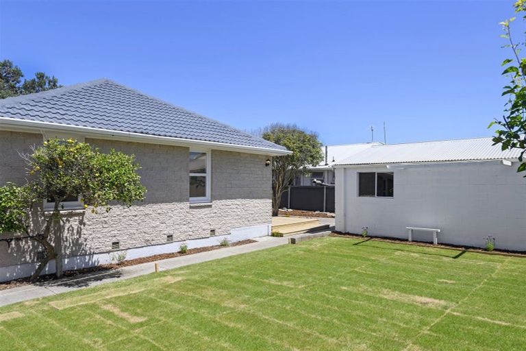 Photo of property in 25 Pandora Street, North New Brighton, Christchurch, 8083