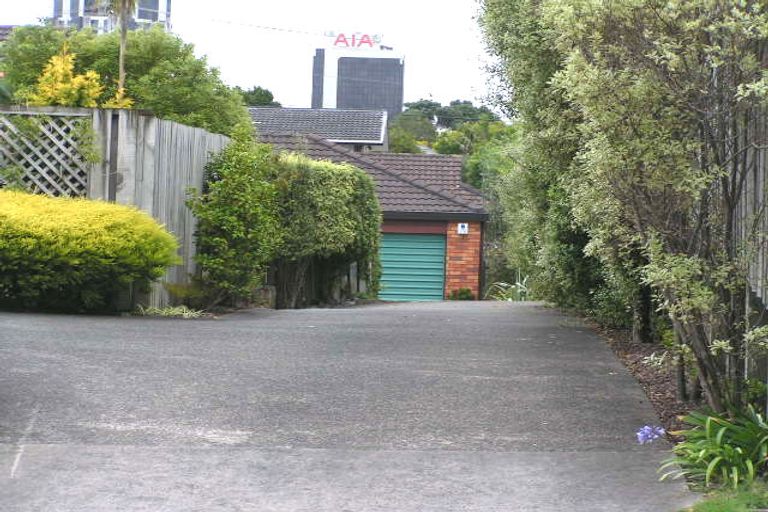 Photo of property in 2/3 Hart Road, Hauraki, Auckland, 0622
