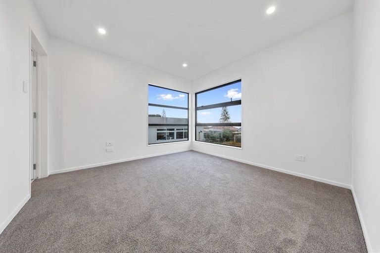 Photo of property in 89c Reeves Road, Pakuranga, Auckland, 2010