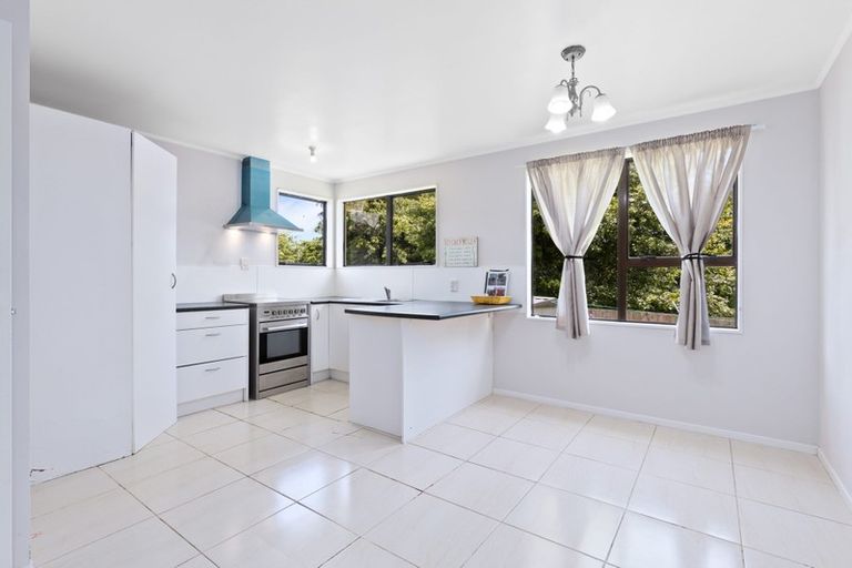 Photo of property in 2/5 Ebenezer Way, Clendon Park, Auckland, 2103