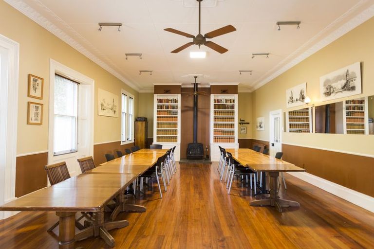 Photo of property in 1 Alt Street, Oamaru North, Oamaru, 9400