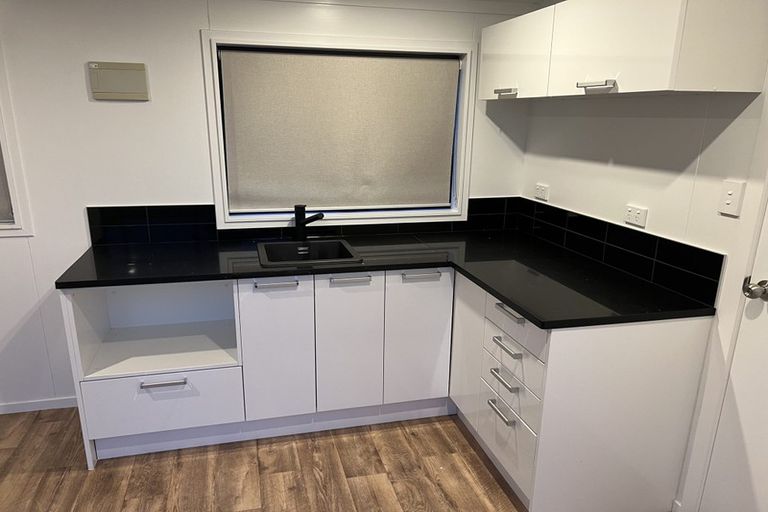 Photo of property in 10 Rukumoana Place, Clendon Park, Auckland, 2103