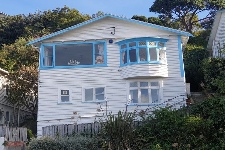 Photo of property in 18 Queens Drive, Kilbirnie, Wellington, 6022