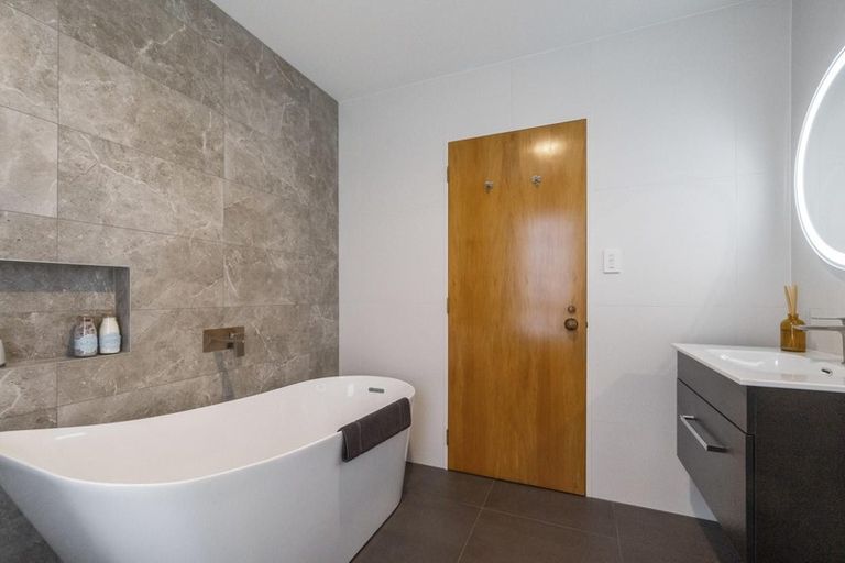 Photo of property in 79 Sunny Crescent, Huapai, Kumeu, 0810