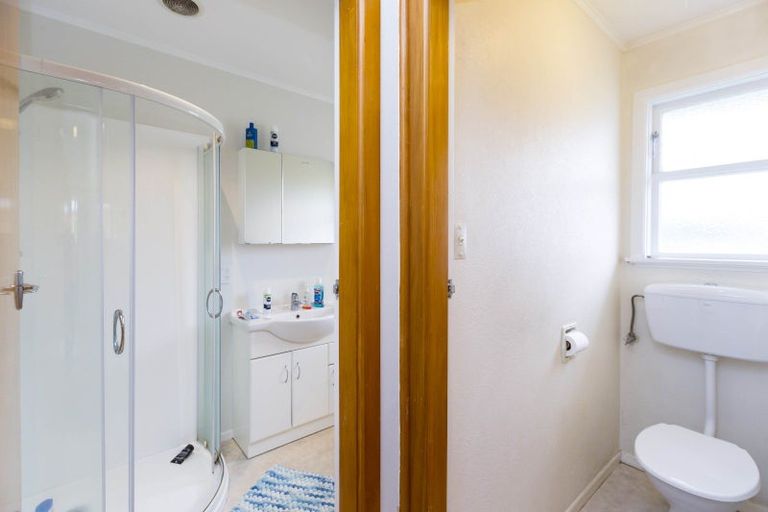 Photo of property in 37 Kashmir Avenue, Clouston Park, Upper Hutt, 5018