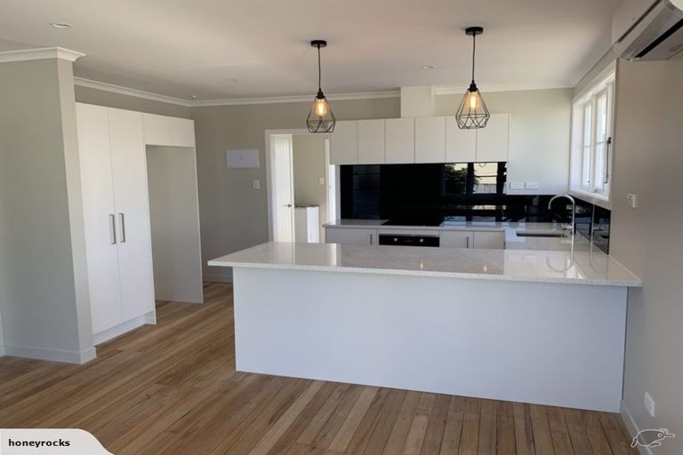 Photo of property in 1/130 Parkhurst Road, Parakai, 0830