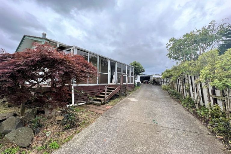 Photo of property in 7 Funnell Place, Manurewa, Auckland, 2102