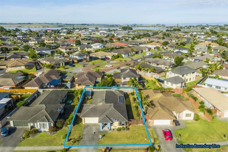 Photo of property in 18 Aberdeen Crescent, Wattle Downs, Auckland, 2103