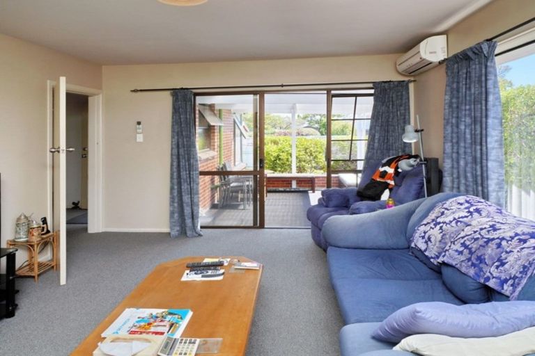 Photo of property in 1/39 Harris Crescent, Papanui, Christchurch, 8053