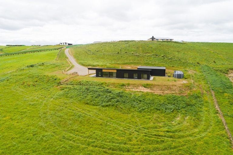 Photo of property in 38 Fry Road, Halcombe, Feilding, 4777