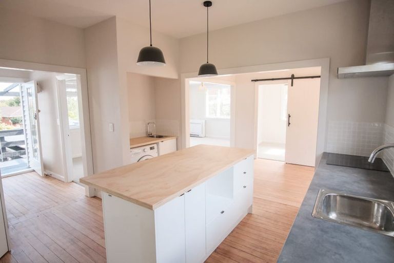 Photo of property in 1/118 Centaurus Road, Huntsbury, Christchurch, 8022