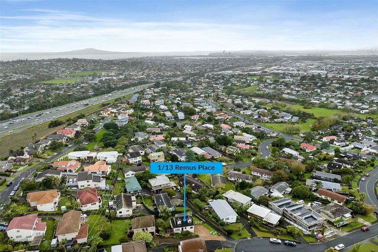 Photo of property in 1/13 Remus Place, Totara Vale, Auckland, 0629