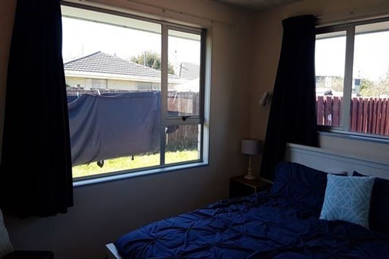 Photo of property in 2/336 Wairakei Road, Burnside, Christchurch, 8053