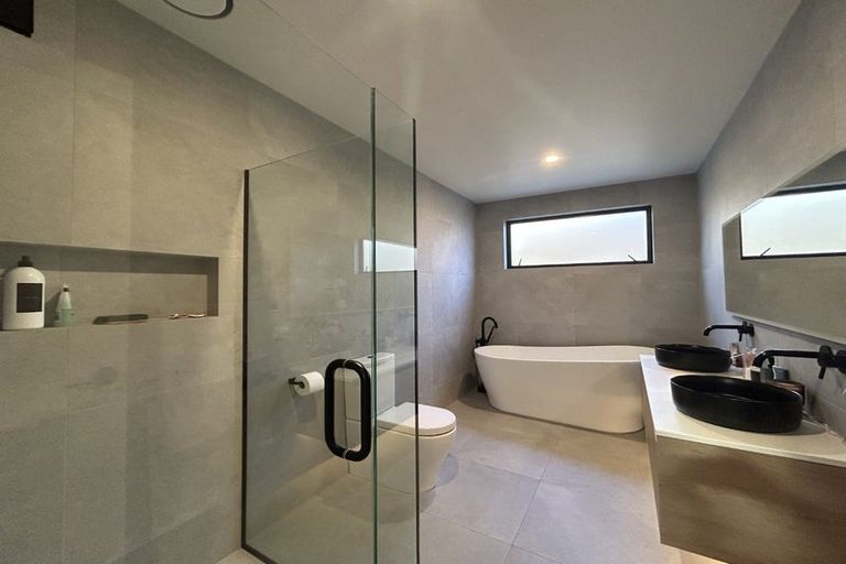 Photo of property in 34 Spur Ridge Rise, Jacks Point, 9371