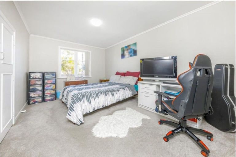 Photo of property in 37 Puriri Road, Manurewa, Auckland, 2102