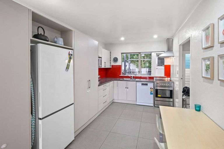Photo of property in 1/3 Beaumaris Way, Conifer Grove, Takanini, 2112