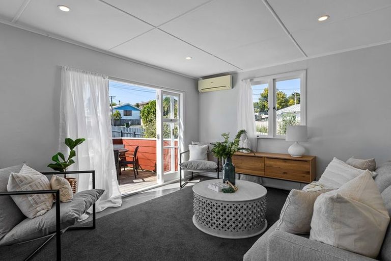 Photo of property in 42 Foster Crescent, Snells Beach, 0920