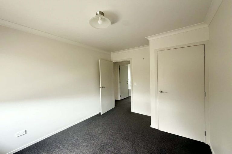 Photo of property in 14a Omata Road, Westown, New Plymouth, 4310