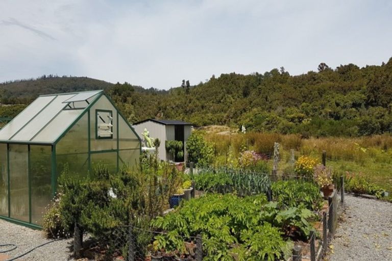 Photo of property in 8 Gladstone Street, Seddonville, Westport, 7891