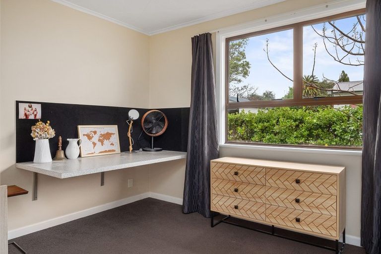 Photo of property in 105 Welcome Bay Road, Welcome Bay, Tauranga, 3112