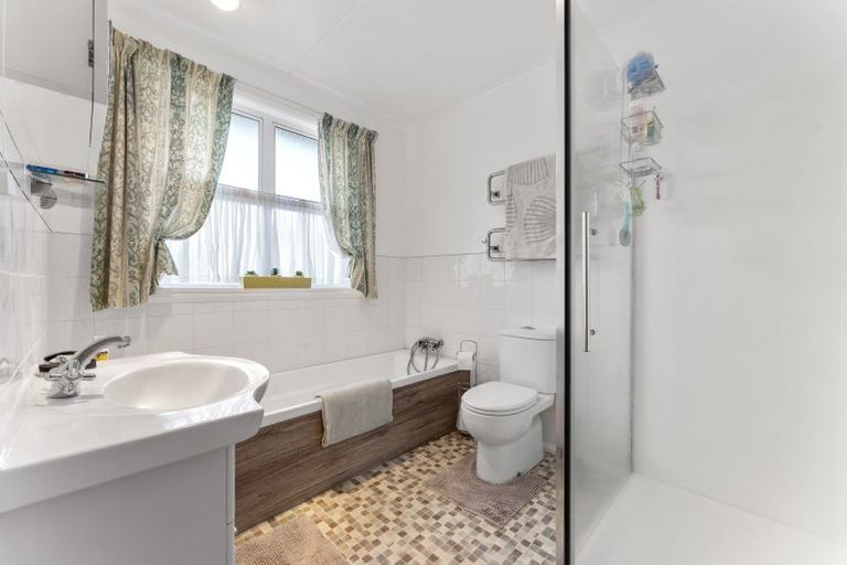 Photo of property in 8 Hulke Street, Foxton, 4814