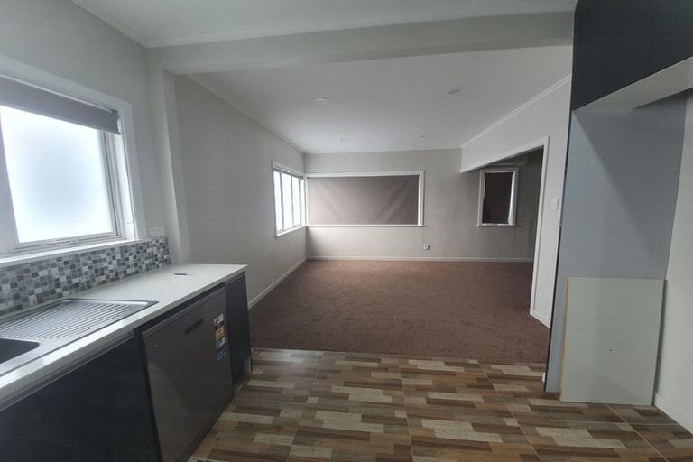 Photo of property in 6 Willis Road, Papakura, 2110