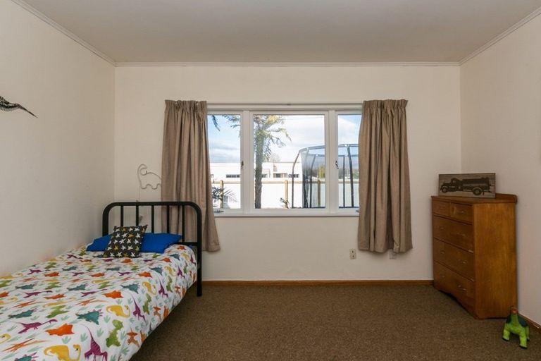 Photo of property in 6 Howard Road, Taradale, Napier, 4112
