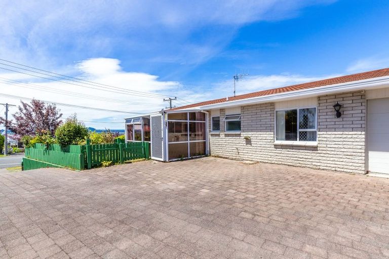 Photo of property in 96 Acacia Bay Road, Nukuhau, Taupo, 3330