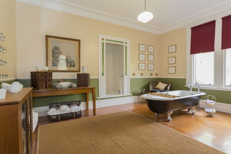 Photo of property in 1 Alt Street, Oamaru North, Oamaru, 9400