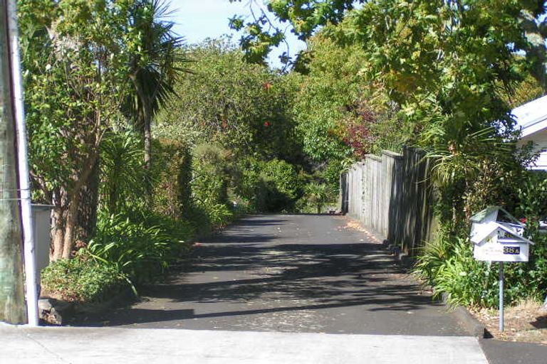 Photo of property in 2/38a Seaview Avenue, Northcote, Auckland, 0627