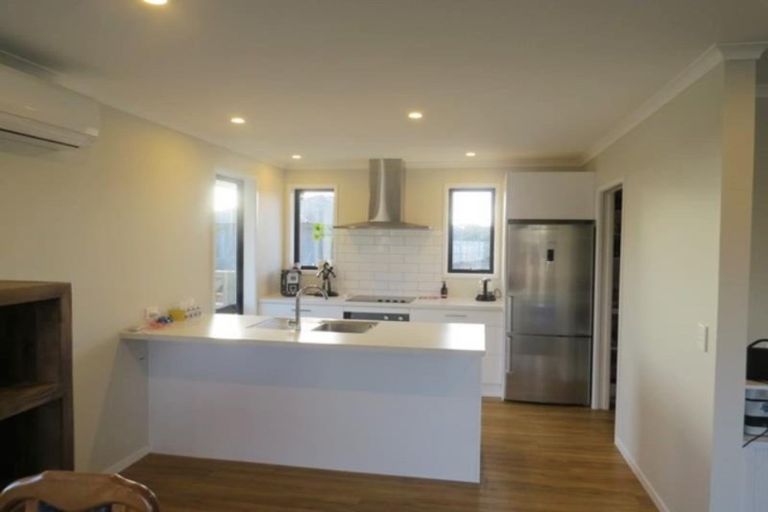 Photo of property in 15 Marsden Place, Hurworth, New Plymouth, 4310